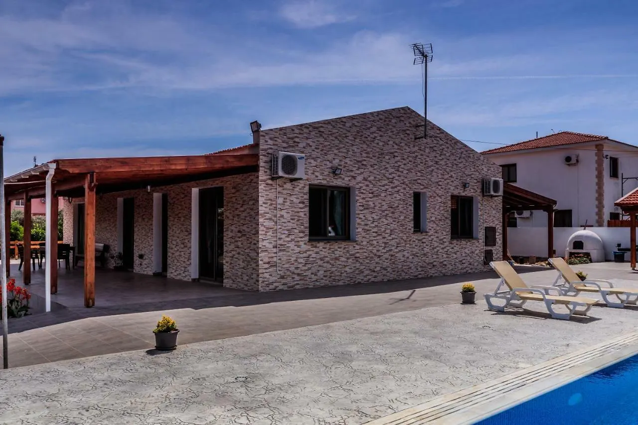 Berryrose Villa Perivolia