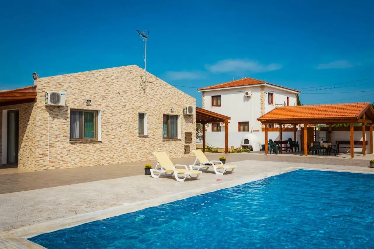 Berryrose Villa Perivolia